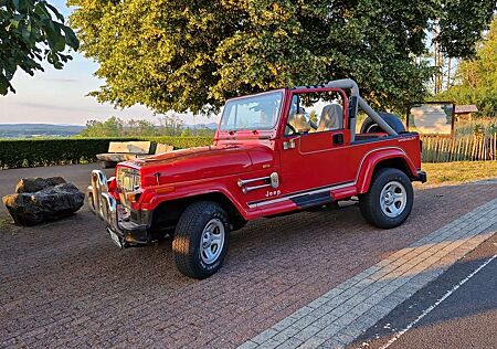 Jeep Wrangler Laredo 4.0 mit H-Kennzeichen