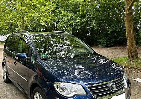 VW Touran Volkswagen 2.0 TDI DSG Highline