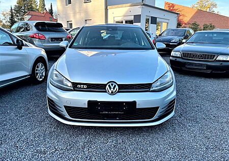 VW Golf Volkswagen VII Lim. GTD/ACC/NAVI/XENON/SOUNDM/1.HAND!!