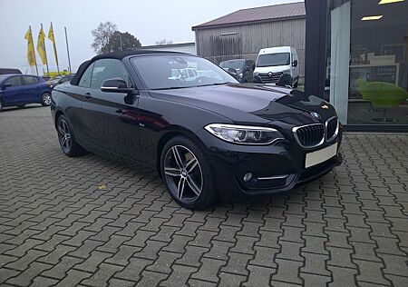 BMW 220 i Sport Line