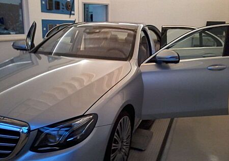 Mercedes-Benz E 200 9G-TRONIC Exclusive