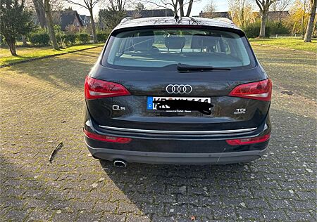 Audi Q5 2.0 TDI quattro (clean diesel)