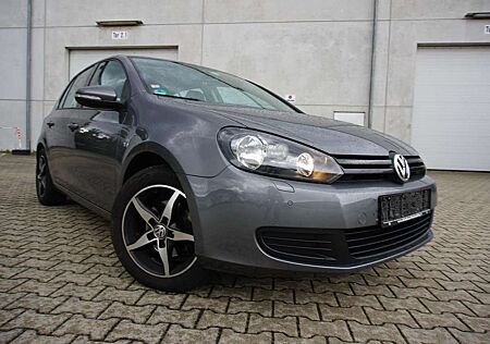 VW Golf Volkswagen 1.4 16V Trendline SHZ PDC Klima Radio
