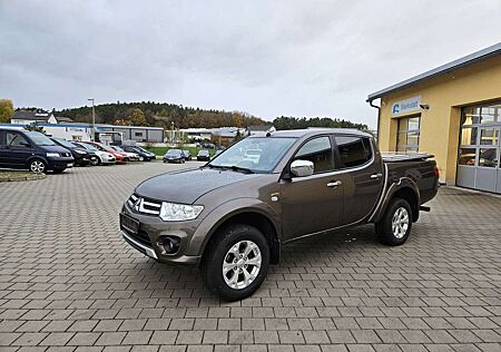 Mitsubishi L200 Intense Doppelkabine 4WD*8-fach Bereift*