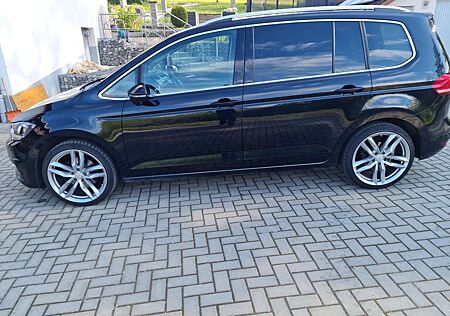 VW Touran Volkswagen 2.0 TDI SCR (BlueMotion Technology) DSG Highline