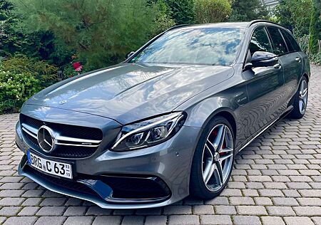Mercedes-Benz C 63 AMG C63 S MB100 Junge Sterne Garantie Perf AGA Drivers