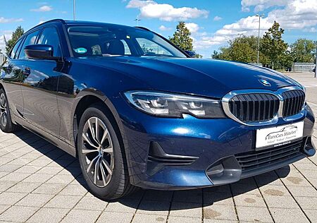 BMW 320 d xD Touring Sport Line Aut.~LED~AHK~Panorama