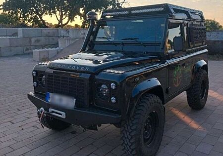 Land Rover Defender 90