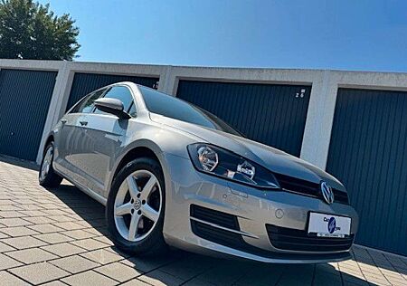 VW Golf Volkswagen VII Comfortline *Navi/Klimaauto./Sitzhzg.*