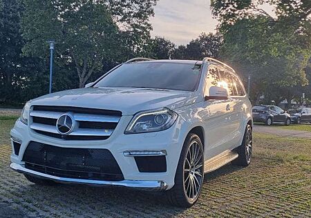 Mercedes-Benz GL 350 BlueTec 4Matic (166.824)