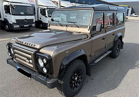 Land Rover Defender 110 Rough Station Wagon 7-Sitzer