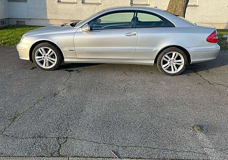 Mercedes-Benz CLK 200 Coupe Kompressor Avantgarde