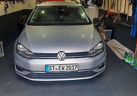 VW Golf Variant Volkswagen 2.0 TDI SCR DSG Highline
