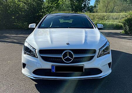 Mercedes-Benz CLA 200 CLA Shooting Brake 200 7G-DCT Urban