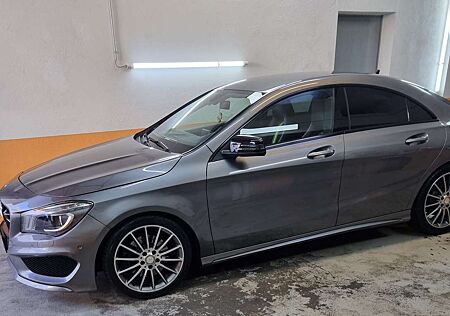 Mercedes-Benz CLA 220 CDI 7G-DCT AMG Line