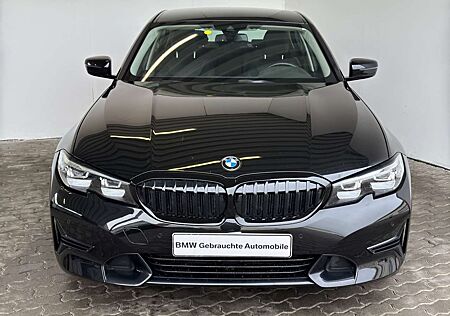 BMW 320 iA Limousine Sport Line Navi.LED.DiveAs.Rükam