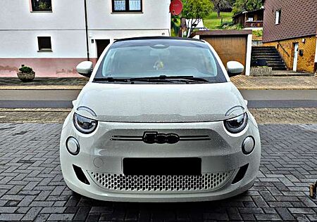 Fiat 500E Cabrio Icon Weiß • LED •