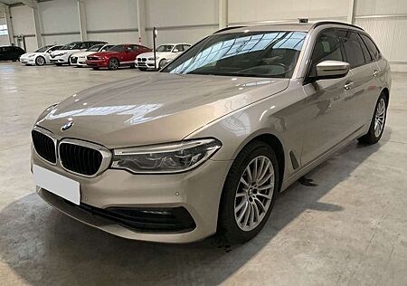 BMW 530i 530 xDrive Touring Aut. Sport Line