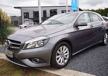 Mercedes-Benz A 180 (BlueEFFICIENCY) Style