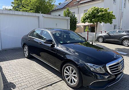 Mercedes-Benz 220 E 220d | Navi | Automatik