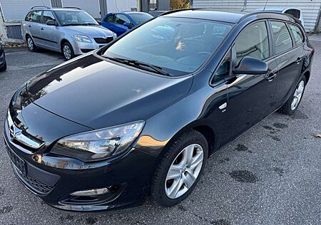 Opel Astra Energy. Teilleder, 8 Fach-Bereift