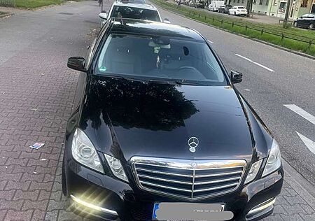 Mercedes-Benz E 220 CDI DPF BlueEFFICIENCY Automatik Avantgarde