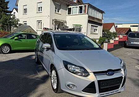 Ford Focus Turnier2. 0TDi/Titanium/Klima/Navi/R-Kamer