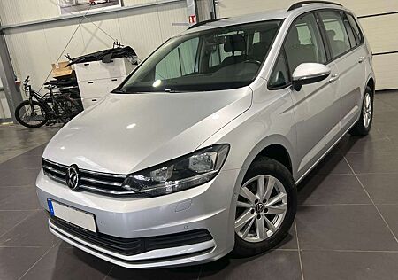 VW Touran Volkswagen 2.0 TDi **Navi*ACC*SHZ*PDC*Massage**