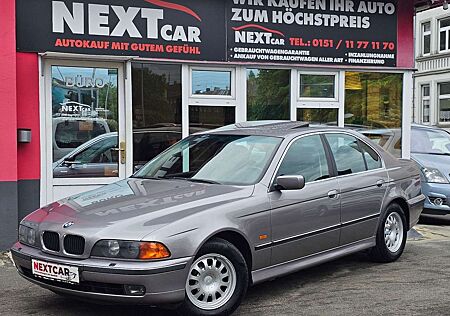 BMW 528 i/AHK/SHZ/Klima/S.dach/Schalter/6Zylinder/PDC