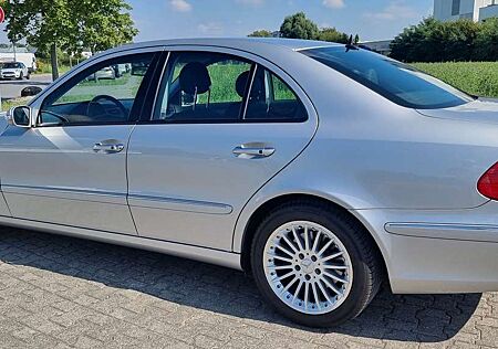 Mercedes-Benz E 500 Elegance Jungtimer Gutachten 2+ Luftfederung AHK