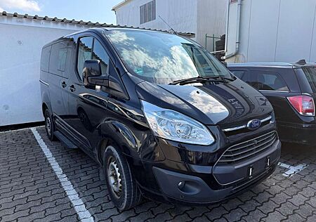 Ford Tourneo Custom 2.2 TDCi 300 L1 Titanium