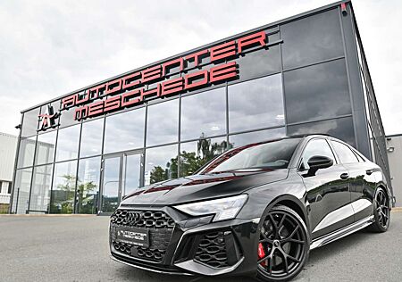 Audi RS3 Limousine 2.5 TFSI RS-Design* Pano* Keramik*