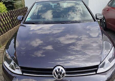 VW Golf Volkswagen Lounge BMT