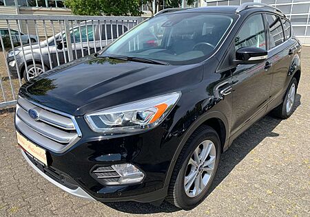 Ford Kuga Titanium Alu-Navi-T-Lede-PDC+Kamera-Tüv/Oel neu