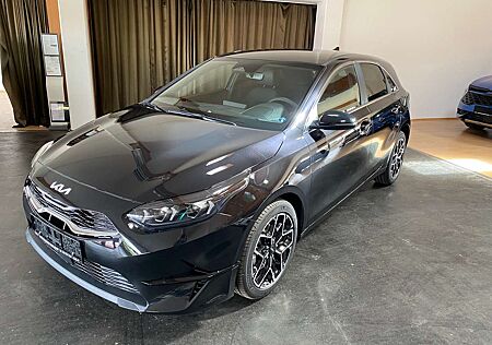 Kia Cee'd Ceed / Nightline