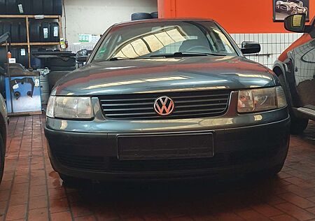 VW Passat Variant Volkswagen 1.8 5V