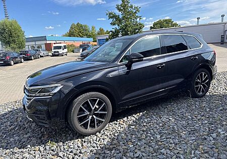 VW Touareg Volkswagen 3.0 V6 TDI R-Line 4Motion Ahzv Standh.