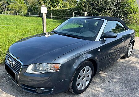 Audi A4 Cabrio 1.8 T Erstbesitz, Seniorenfzg. KM 24200