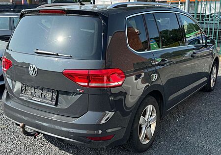 VW Touran Volkswagen 1.6 TDI HIGLlNE BMT DSG7. 7 Sitzplätze Automati