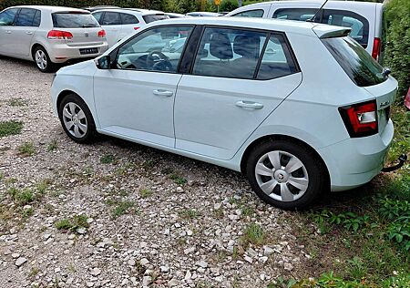Skoda Fabia Fließheck 1.2 HTP Ambiente Steuerk.Neu