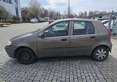 Fiat Punto 1.2 8V Dynamic - TÜV 07.2027. -