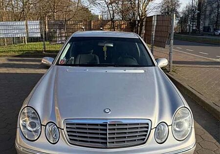 Mercedes-Benz E 220 CDI Automatik Elegance