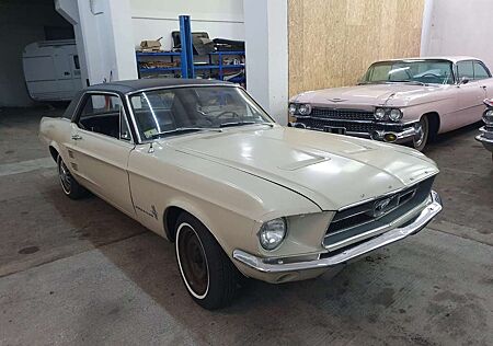 Ford Mustang C-Code V8