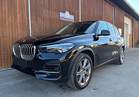BMW X5 xDrive 45e Leder Navi Panorama AHK HUD Parkas