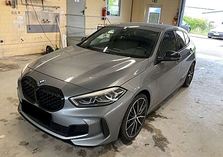 BMW 135 M135 i xDrive Edition Colorvision