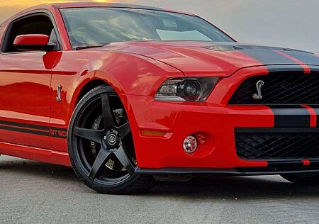Shelby Mustang Super Snake GT500 SVT