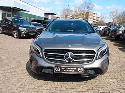 Mercedes-Benz GLA 250 Night Paket, ACC, Navi, RFK