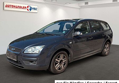 Ford Focus Kombi 1.6i Automatik AAC SHZ PDC
