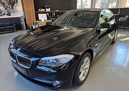 BMW 520i 520 Baureihe 5 Lim. BI-XENON AHK SHZ KLIMA PDC