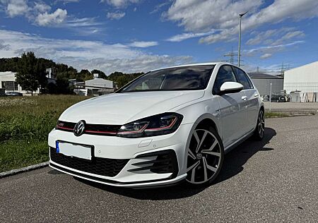 VW Golf GTI Volkswagen VII LED ACC Kamera Active Info Alcantara